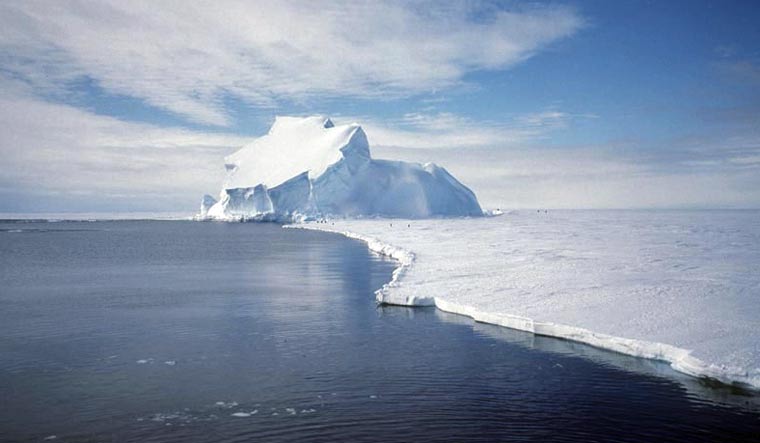 Study identifies new cause of melting Antarctic ice shelves