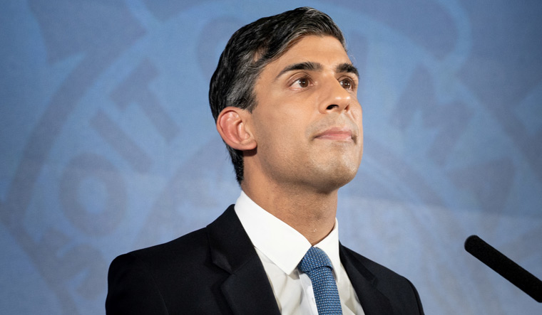 UK: Rishi Sunak fires party chairman over tax bill allegations