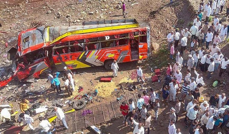MP: 15 dead, 25 injured as bus falls off bridge in Khargone