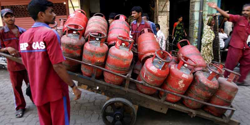 Women's Day: PM Modi announces Rs 100 cut in LPG cylinder price