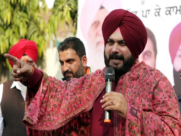 Congress panel to meet today to discuss complaint against Navjot Sidhu