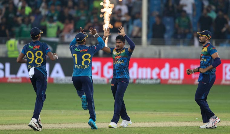Sri Lanka beat Pakistan by 23 runs to win Asia Cup title