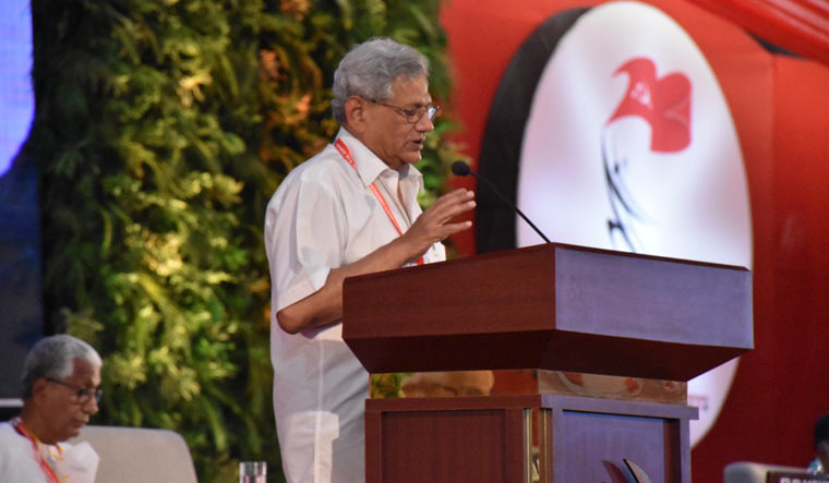 Yechury discusses opposition unity with Nitish, Lalu