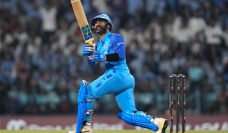 I don't practice too much but like to be specific: Dinesh Karthik