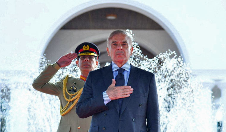 Pakistan PM Shehbaz apologises to nation for power outage