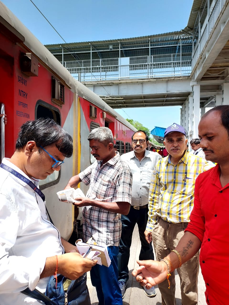 Intensive ticket checking campaign launched at Itarsi station.