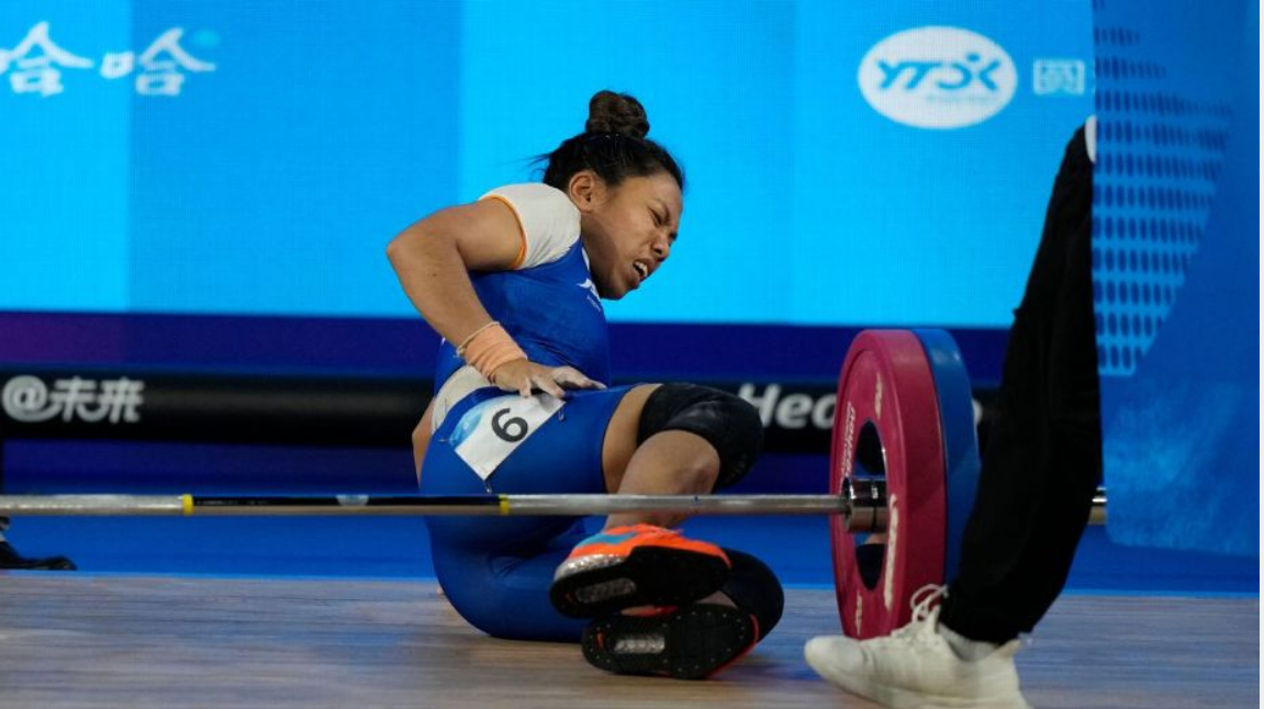 A weight too heavy: Injured Mirabai has to be carried off, misses out on Asian Games medal